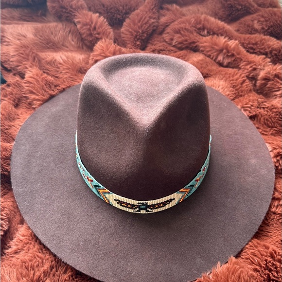 Brown felt Idyll wind Western Hat with Beaded thunder bird Band - Picture 3 of 3